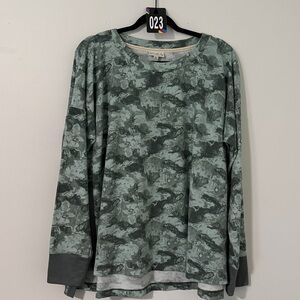 Wonderly Studio Green Tie-Dye Top